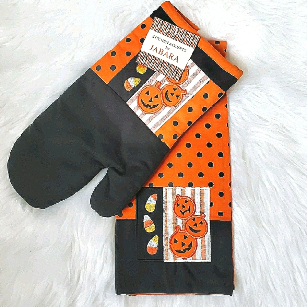 Halloween✌ Goth Kitchen Set Towel and Oven Mit NWT